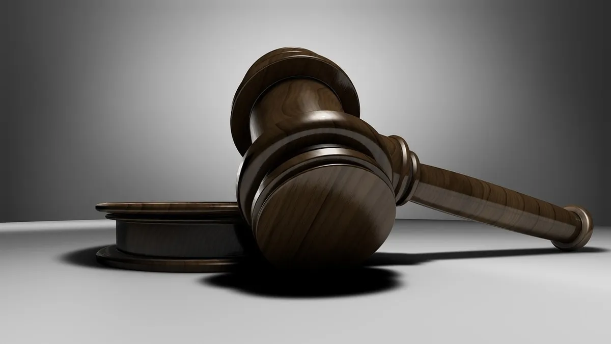 Двірник в Києві проігнорував повістку і не з’явився в ТЦК: яке рішення ухвалив суд